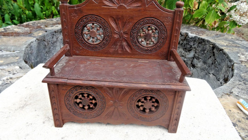 Ancien meuble miniature - , pour
